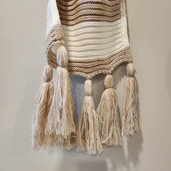 Calvin Klein Tassel Knit Colorblock Scarf - Picture 4 of 4